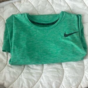 Nike Dri-Fit T Shirt Men’s size M